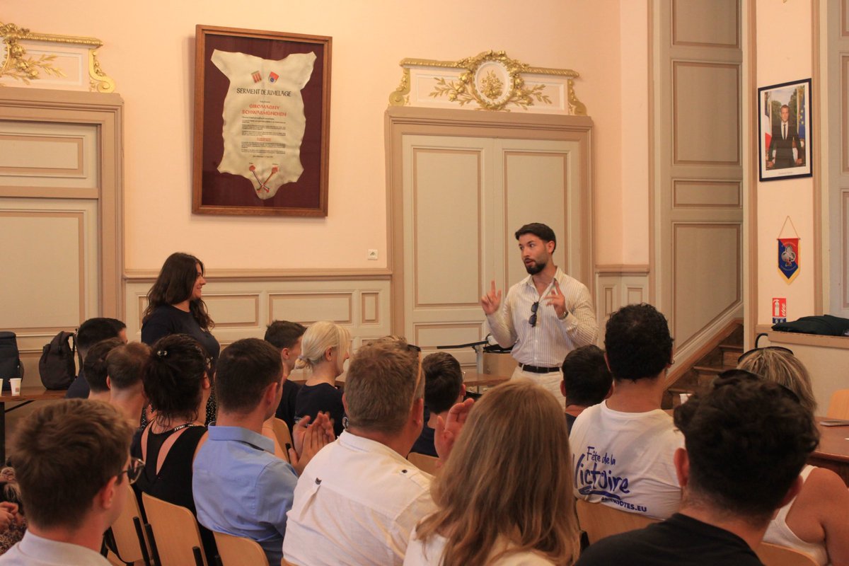 MaximeCallois's tweet photo. 1ere journée cohésion du RNJ BFC avec @ljacobelli, @Guillaume_Bigot et @EmericSalmon dans le Territoire-de-Belfort ! Une journée militante avec l’hommage à #JeannedArc et des modules formation. 

Merci à nos élus et à @Quentin_Mcll hôte de l’étape ! Prochaine étape dans le 21 !🇫🇷 https://t.co/oHU6Yr9VD3