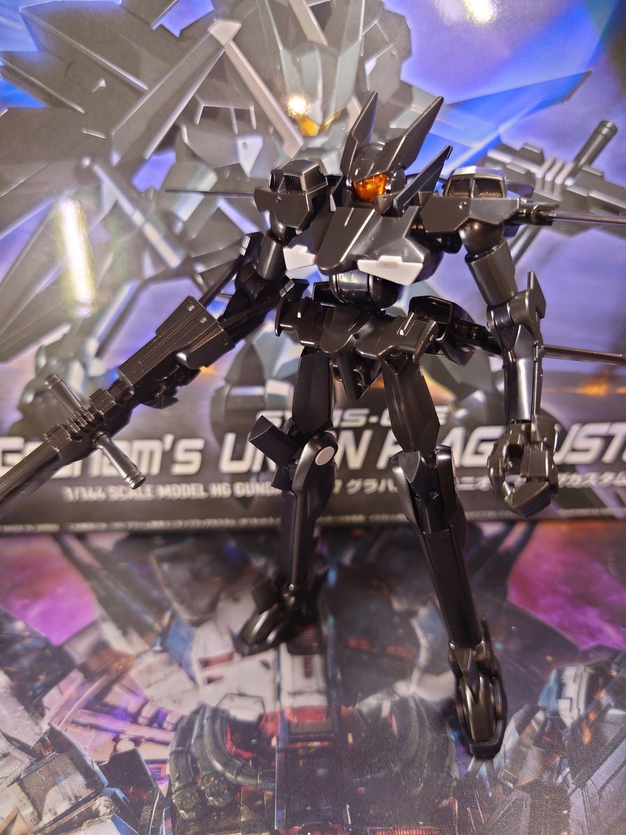 Revo_KEN's tweet photo. 素組みですがHG グラハム専用フラッグカスタム完成

フラッグなんて１０年以上ぶりに作りました(笑)
雰囲気作りでセンサーだけ部分塗装しちゃってます
各部がABSなので保持するけど柔らかい変な手触りですよねー
オーバーフラッグの方がお得感ありますがこちらも全然オススメです！
#ガンプラ https://t.co/HcnrYq7tyn