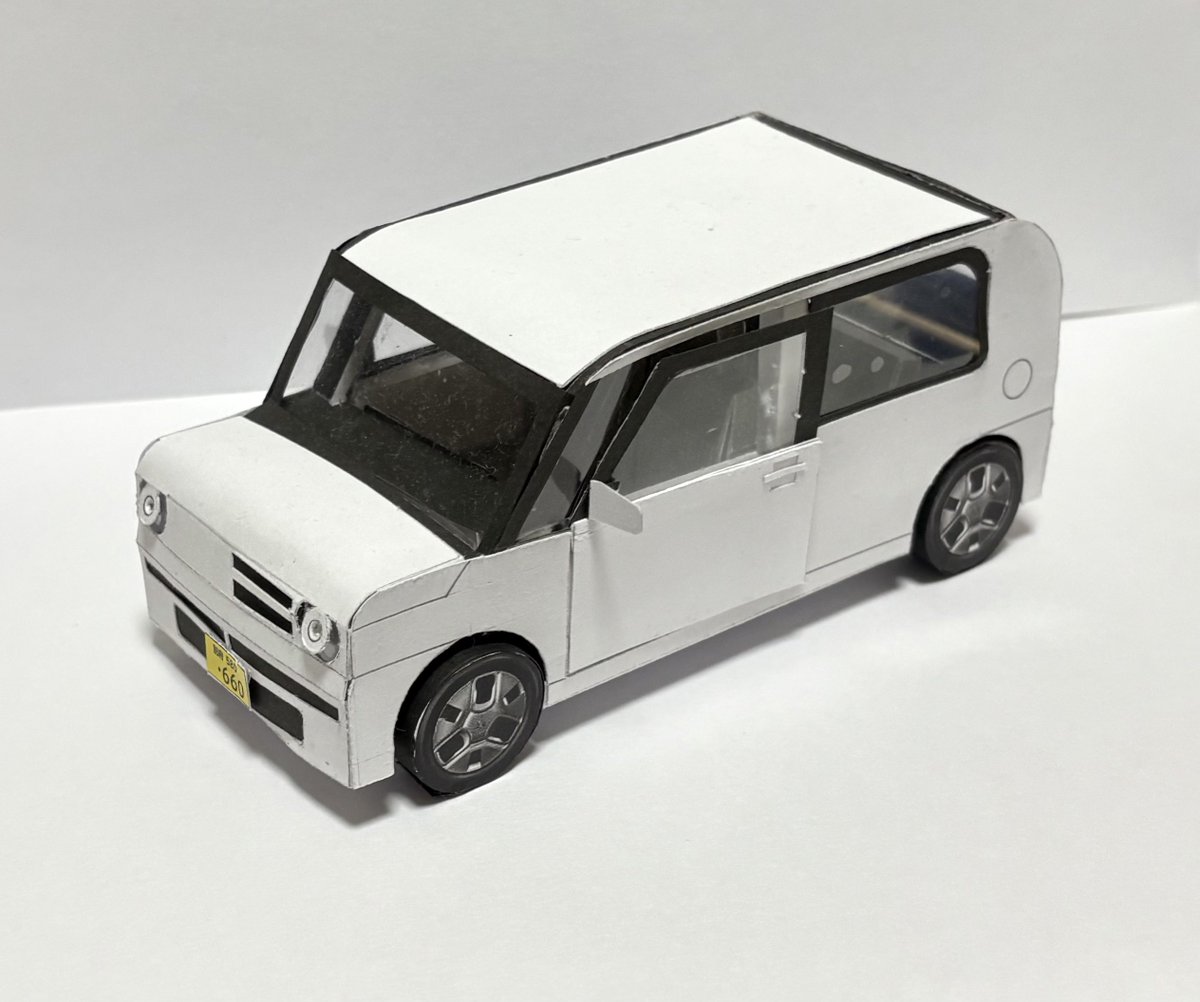 mini660_cabe217's tweet photo. 相変わらずの厚紙クオリティだが二次試作車がついに完成✨✨
ボディ全体にプレスラインを入れて屈強さを出すのが次の目標。 https://t.co/HjPGPwKQSI