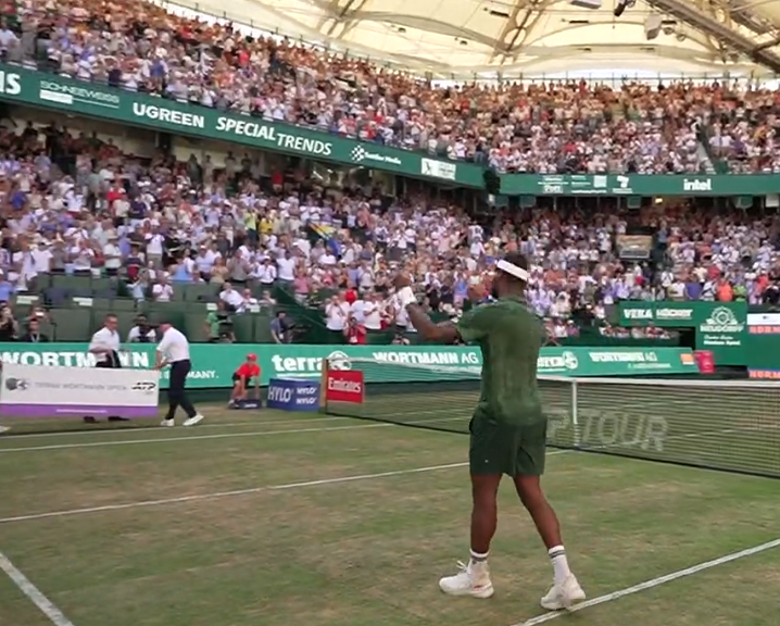 josemorgado's tweet photo. Incredible week from Tiafoe.

He had never beaten multiple top 10 players in the same event before this week.

He defeated THREE in Halle:
#10 Cobolli in R1
#4 Auger-Aliassime in QF
#9 Fritz in the F https://t.co/9PJnGOpKjm