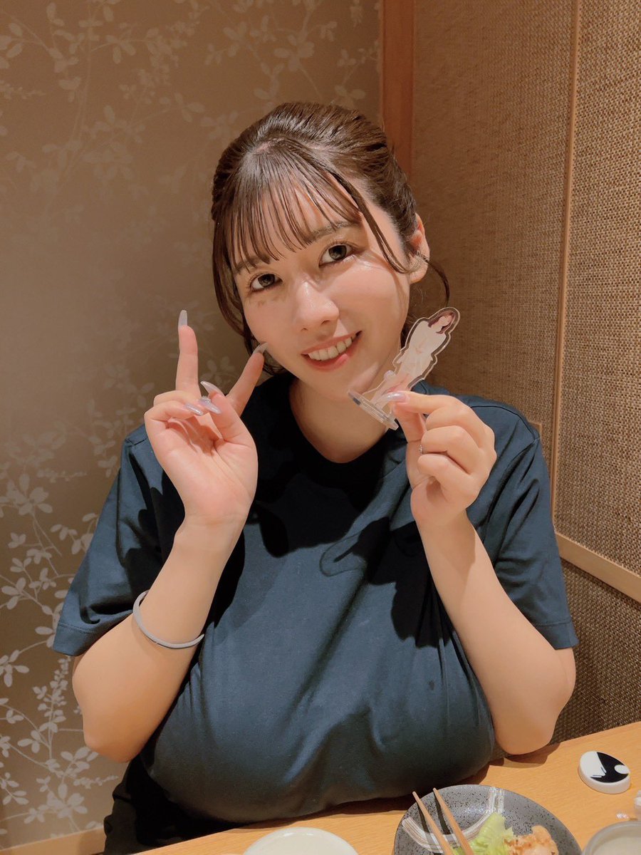 aiko_kamura's tweet photo. 🥰🌹🌷 https://t.co/n6DFnEzXne