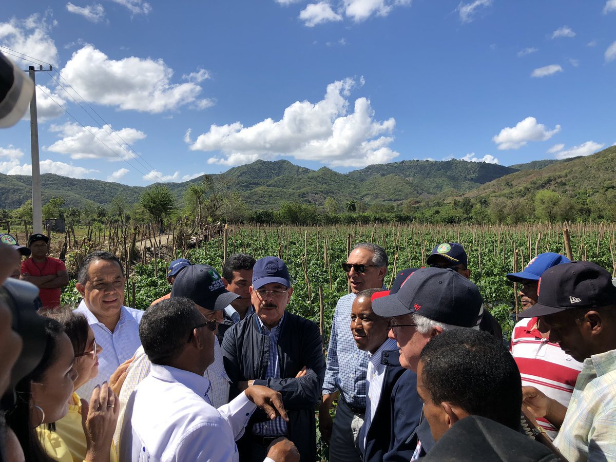 JuyoeliD's tweet photo. 📍Bani

Danilo Medina: #VisitasSorpresa 243, conocimos logros y avances del proyecto de Iguana Arriba, provincia Peravia.

#PeraviaEsPLD
#ConElPLDSeVivíaMejor https://t.co/IgcO2QLGAP