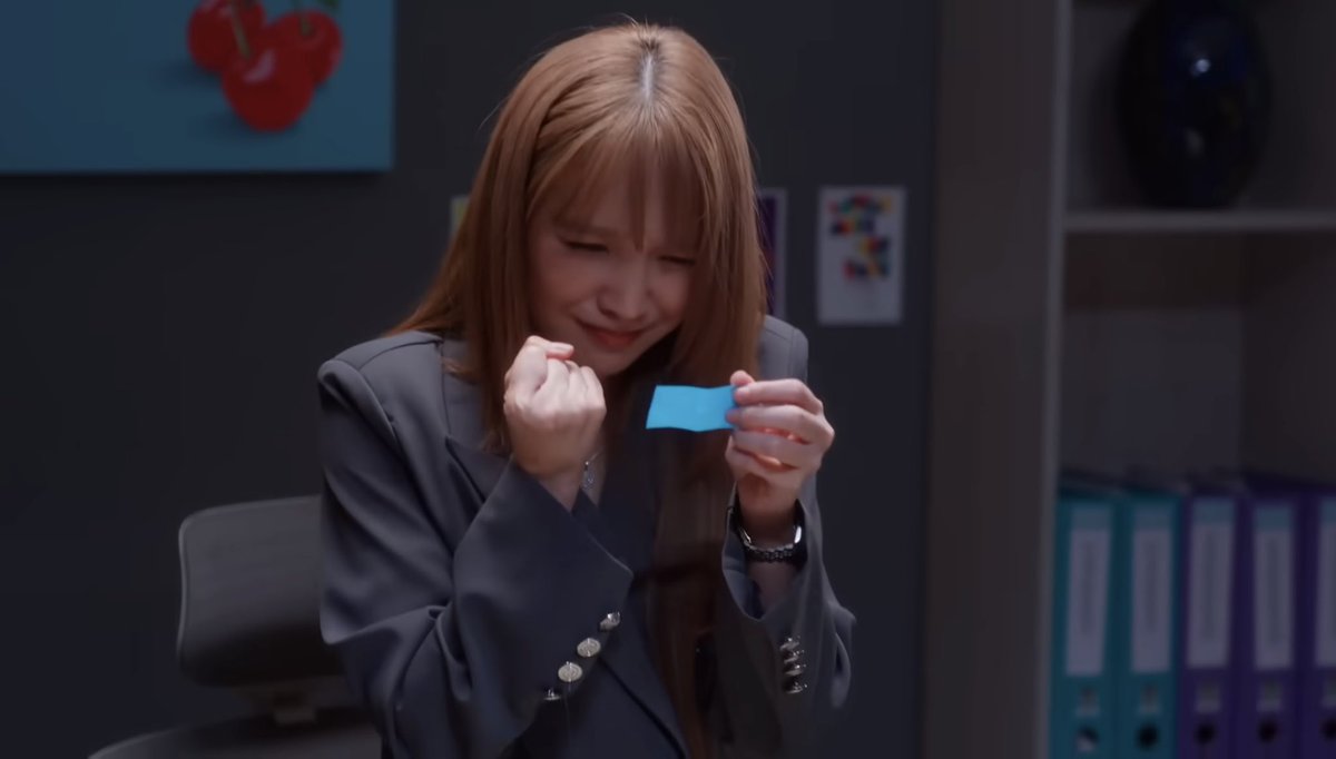 lsphics's tweet photo. I find it so endearing that Wine writes little messages whenever she wants to make something between her and Lal official. 
#EnemiesWithBenefitsEP8 https://t.co/sfZ2mSjDJu