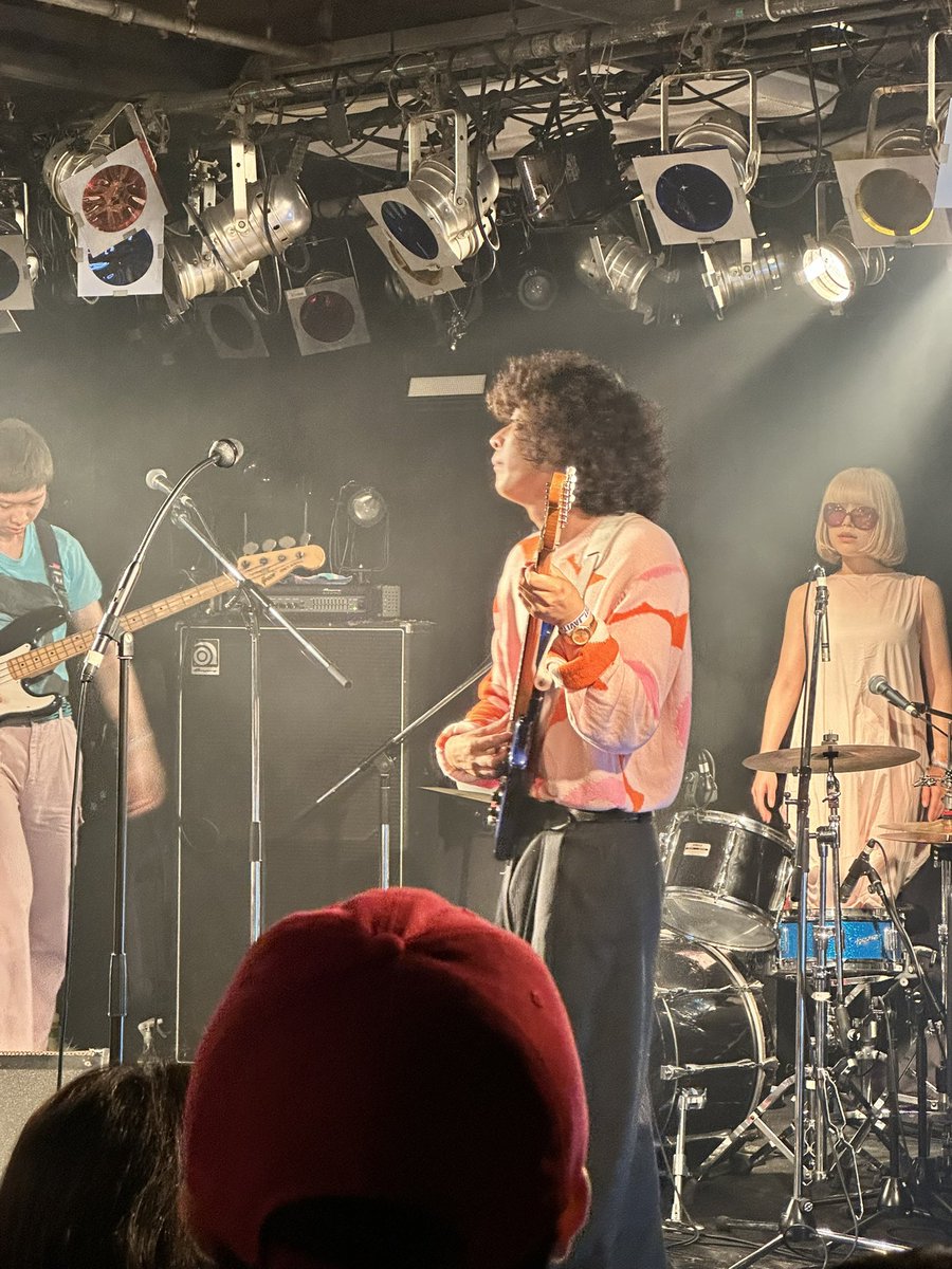 listofsheet's tweet photo. やついフェスでハシリコミーズ！今のハシリコミーズを知るには、めちゃくちゃよいライブでした！
#ハシリコミーズ https://t.co/UjmwQypOY2