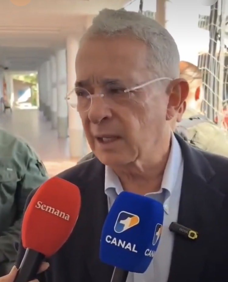 ArturoC69755641's tweet photo. #Cojedes|| Álvaro Uribe:
“Por un lado tenemos la consolidación de la libertad , progreso y desarrollo. Por el otro, la instalación de una sucursal chavista en #Colombia “. #jun21 @igorprieto @HBrav0 @ClaroyRaspao3 https://t.co/biWdIoKuoc