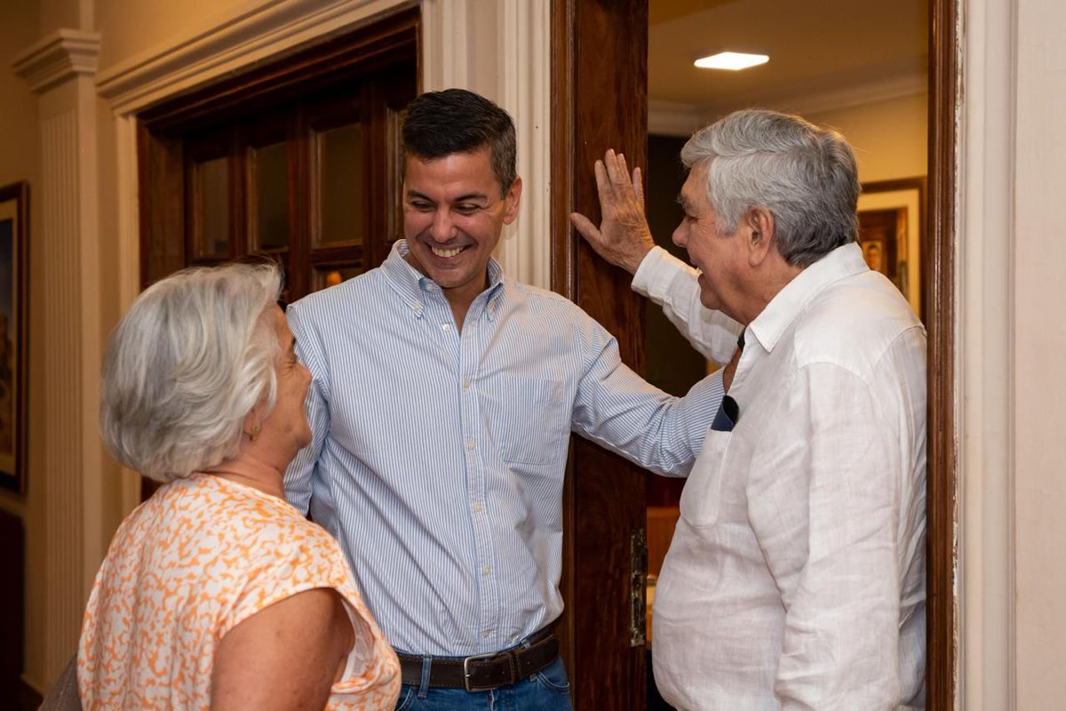 SantiPenap's tweet photo. El mejor legado que nos pueden dejar es el ejemplo y los valores. Gracias por ser siempre nuestra gran guía. ¡Feliz día, papá! Y en tu nombre, un fuerte abrazo a todos los padres en su día. https://t.co/1q3hEyxXih