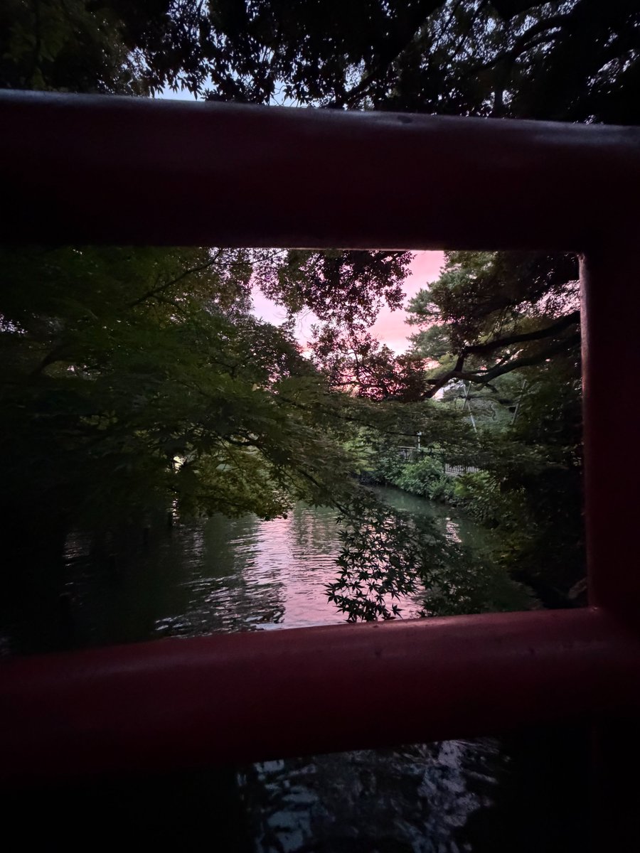 View from clear creeks 澄んだ小川の景色 It looks like such a beautiful place! I'd love to visit someday