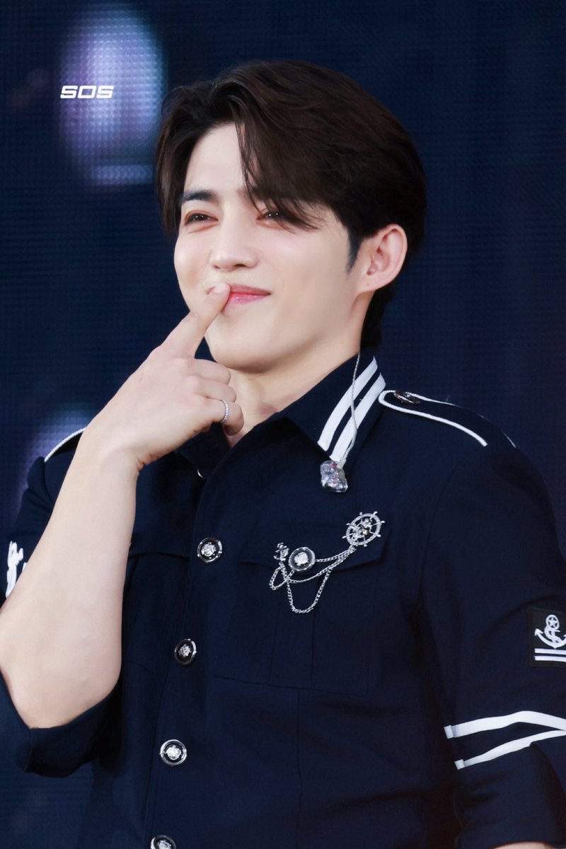 SOS_0808's tweet photo. 260621 Caratland

#SCOUPS #에스쿱스 #최승철 #승철 https://t.co/Q9CS35Qjdg