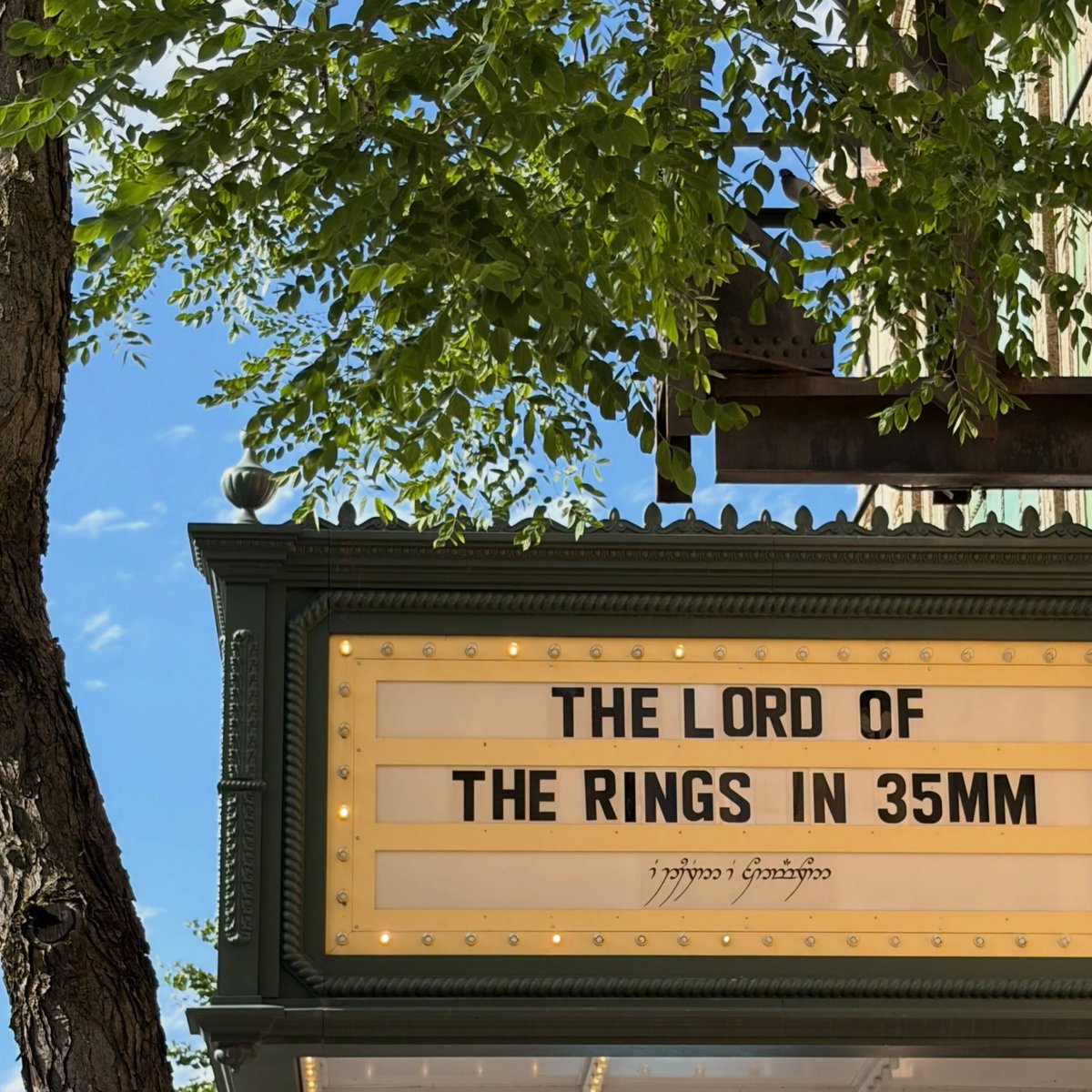musicboxtheatre's tweet photo. It's the final day of THE LORD OF THE RINGS weekend at the Music Box!

Pic 1: Hand-painted Elvish marquee letters by @zemma15 (https://t.co/V3qrdK2oXV)

Pic 2: The Argonath by https://t.co/38HQwHG6XM https://t.co/GvMtediKKs