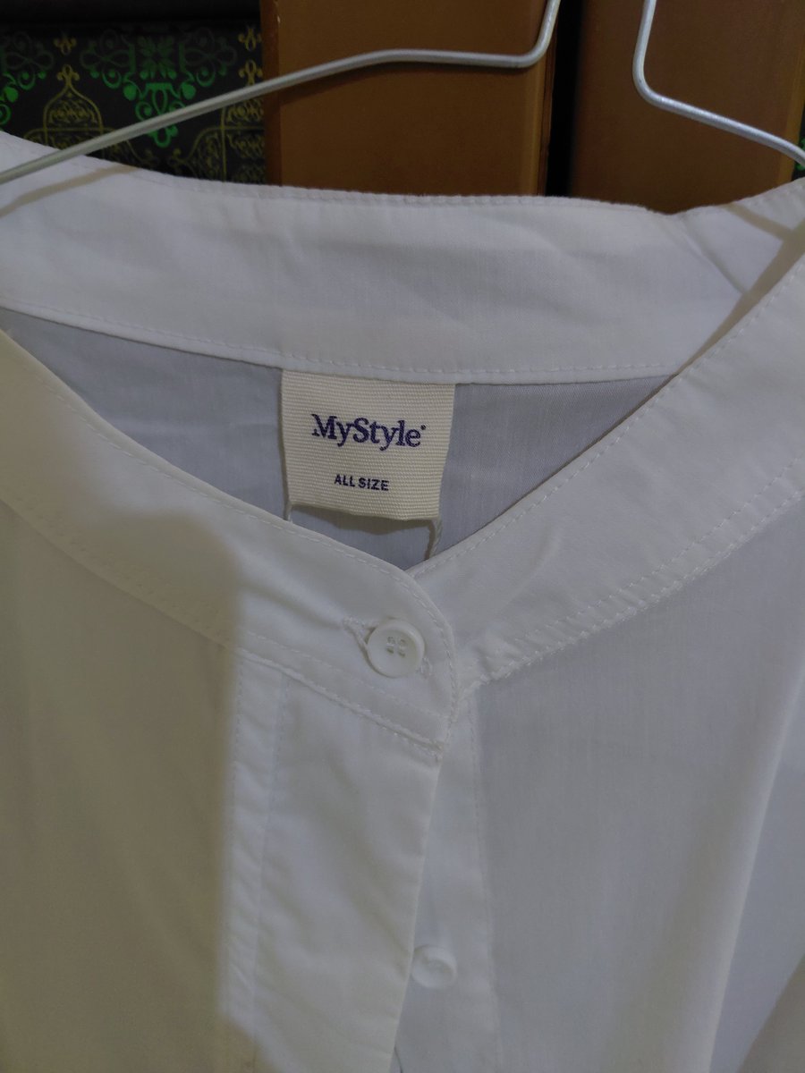 flowerytaa's tweet photo. wts blouse putih mystyle, baru banget beli kemarin tapi ternyata nggak cocok di aku😭 masih ada tag jugaa, belum pernah dipake guys

harga 135k aja, sesuai pas aku beli
bisa oren
warna putih no minus

#wts #baju #blouse https://t.co/PoCc2l8VW3