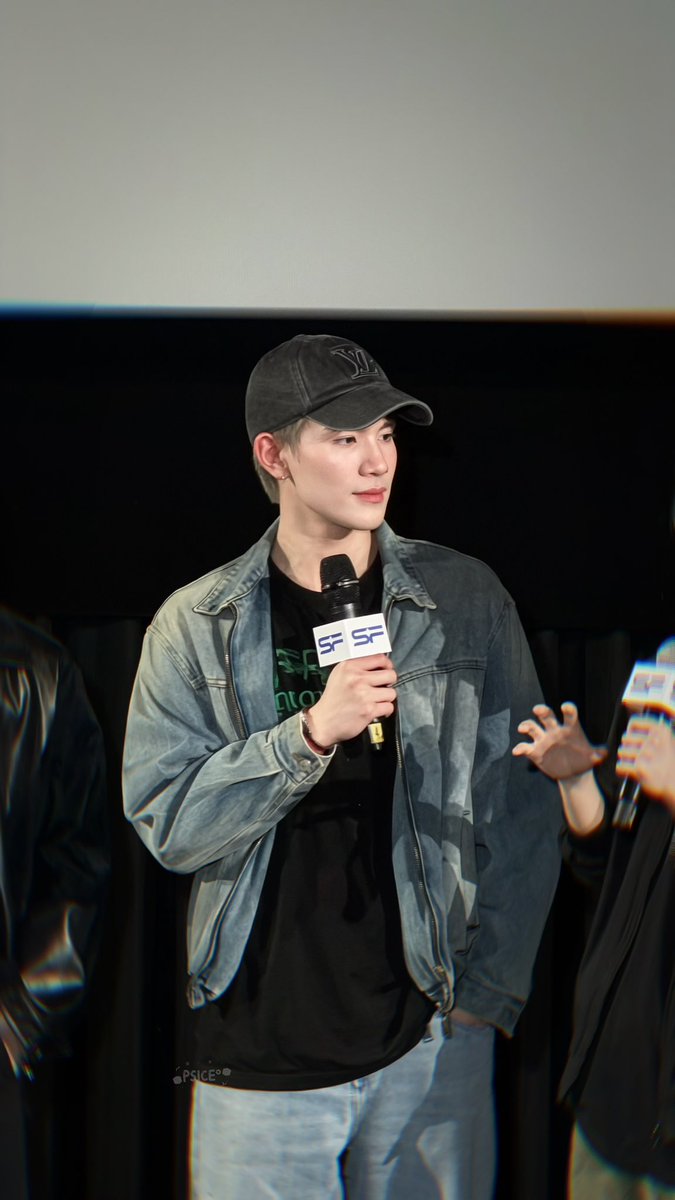 ICE902's tweet photo. 🤍4️⃣ ความสดใสของโลกใบนี้ 🌻

FOURTH SF STAR SHOW

#SFxKijsadaParadise
#กฤษดาพาราไดซ์
#KijsadaParadise
#Fourthnattawat #โฟร์ทณัฐวรรธน์ https://t.co/BIj2ifWIvt