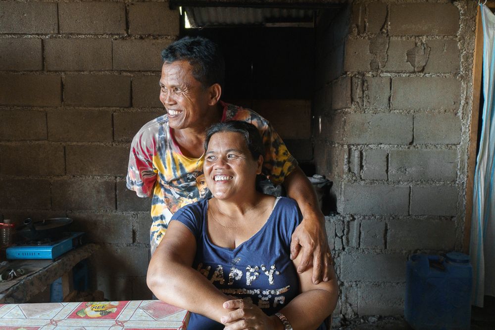 dignity_made's tweet photo. To the fathers who are not just earning a living, but building a different future for their families 🌴 🧡 Happy Father’s Day to the fathers of Dignity Made! Farmers, employees, providers, and heroes. https://t.co/RPtMBXh6x8