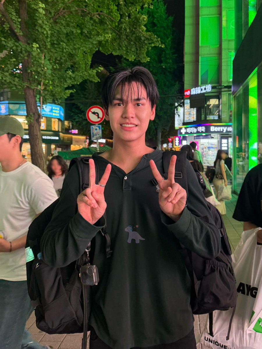 bubbl3saurus's tweet photo. นี่สินะ ดวงของคนที่ไม่ติ่ง เพื่อนไปช้อปปิ้งเจอน้องไดซ์เลยขอถ่ายรูปน้องแล้วส่งมาให้ (*ไม่เรียลไทม์คั้บ) ㅠㅡㅠ น่ารักมากก เพื่อนบอกน้องชีสเซฮายทูมีด้วย เดี๋ยวไว้มีโอกาสเจอเพื่อนจะนั่งขายน้องไดซ์ทั้ง 10 คนเลยย 

🦕—( #OBOaphinat ), #DICE_SONRAY https://t.co/gMI90pfDkq