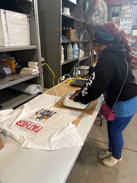 EckerdJobCorps's tweet photo. 💙 Father's Day spirit was in full swing at Paul Simon Chicago Job Corps Center as students and staff designed custom shirts honoring the dads and father figures who inspire them every day.

#JobCorpsWorks #HappyFathersDay #EmpoweringPotential #BuildingCareers https://t.co/V4XWEdvPi0