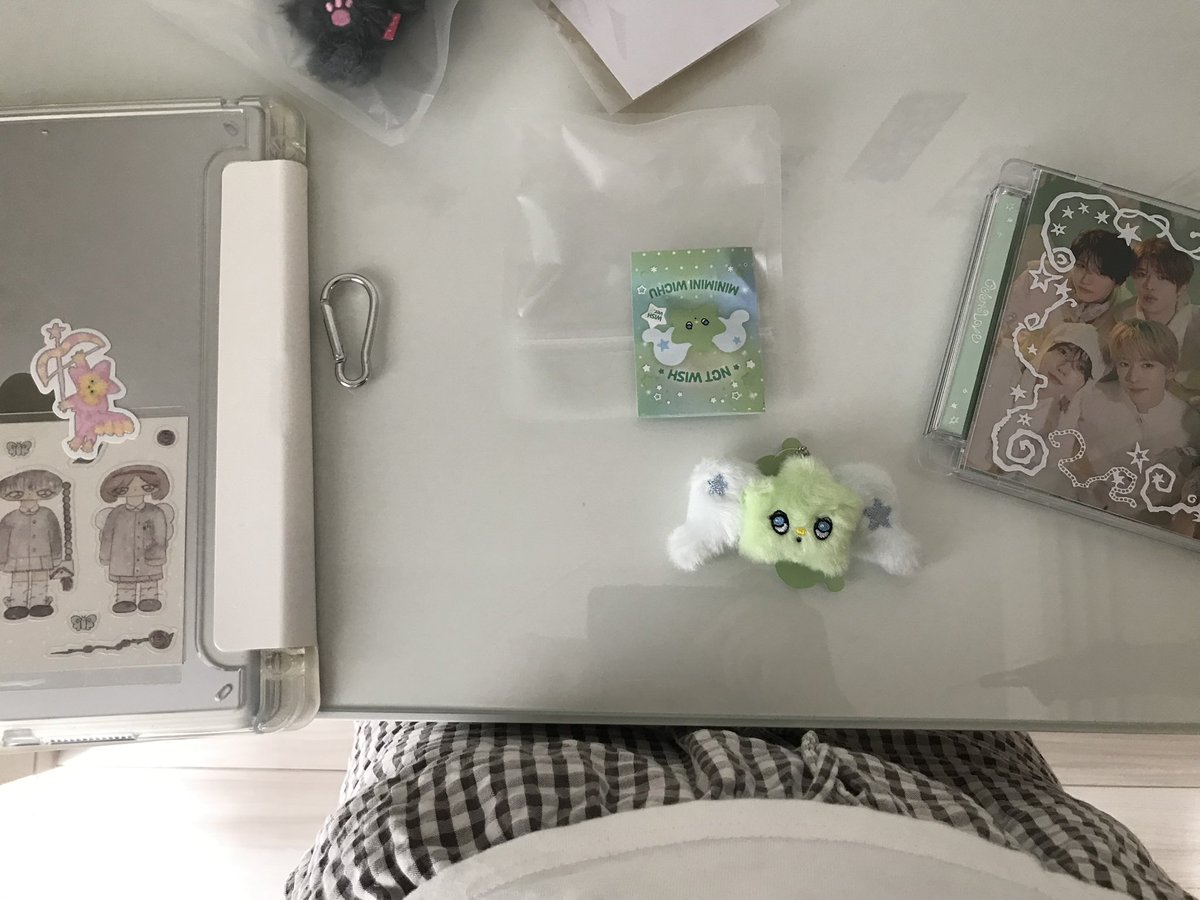 h0sh_k1_'s tweet photo. おうち可愛くしたいし可愛いラグが欲しいー https://t.co/r5XyQ2nhLm