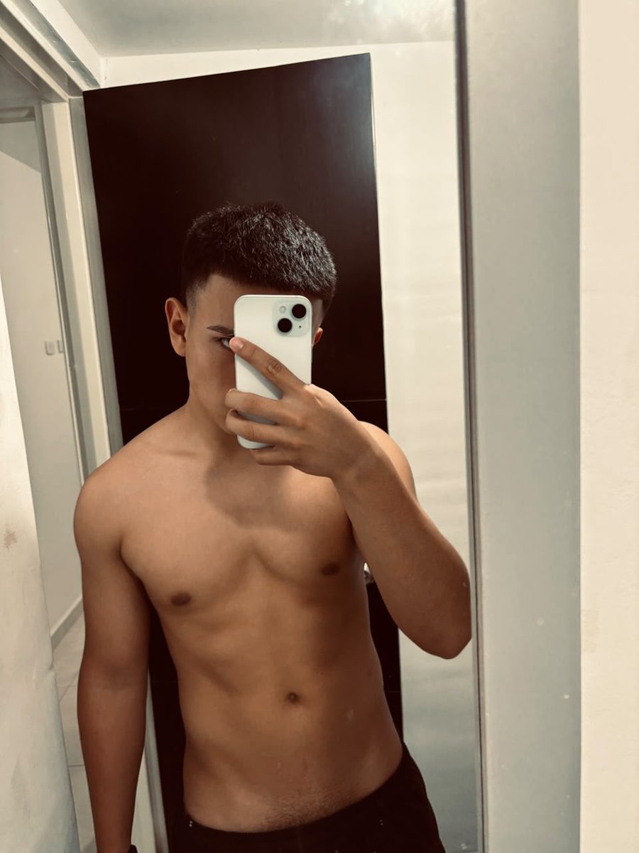 SantiagoMauq's tweet photo. Rate the physique from 1β10β¦ π
And if you like what you see, imagine what doesnβt make it to X. ππ₯
πΈ Exclusive photos & videos
π¬ Private chat available
π Link in bio
#OnlyFans #Fitness #Creator #GuysOfX #ExclusiveContent #Viral #Selfie #LinkInBio #OFModel https://t.co/nysb1VG6z9