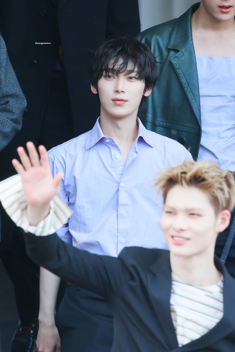 HoneySun_0624's tweet photo. 260621
우베 떤자님💜
 #김선우 #엔하이픈_선우 #SUNOO 
#PRADAxENHYPEN 
#ENHYPENonPradaSS27
@ENHYPEN_members https://t.co/4FO1QddWKL