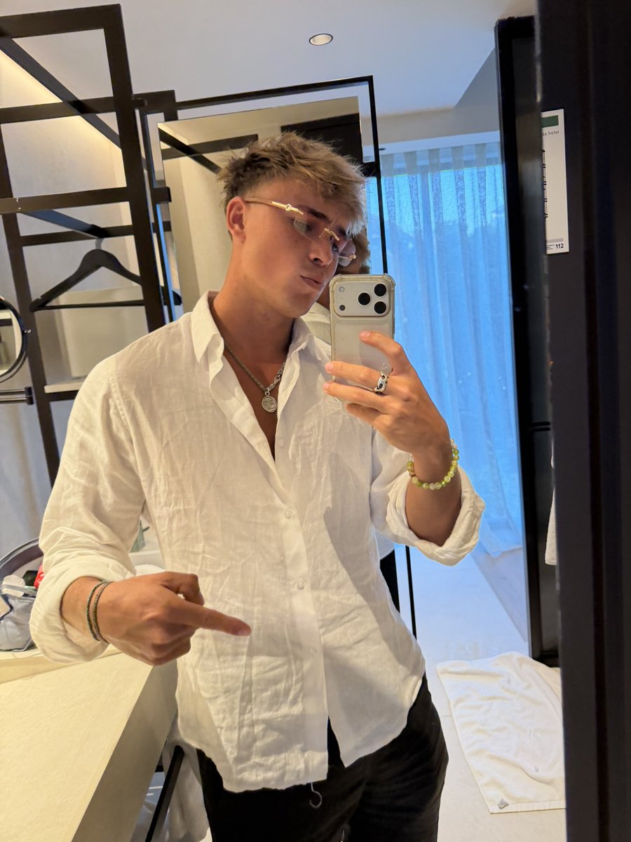 masterchad17's tweet photo. Last night was fun af https://t.co/3WYgFLThXH