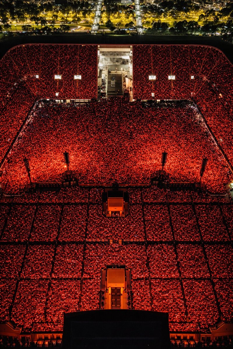 lg_chart's tweet photo. 🚨 Lady Gaga is rumoured to be one of the three artists announcing a stadium tour in Latin America later this summer.

Bruno Mars has been revealed as one of the other two. https://t.co/MLQne0xjhl