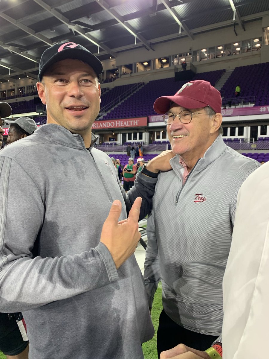 CoachJonSumrall's tweet photo. Love you dad. Miss you dad. Thank you for always setting a great example. https://t.co/L45KCHgM2b