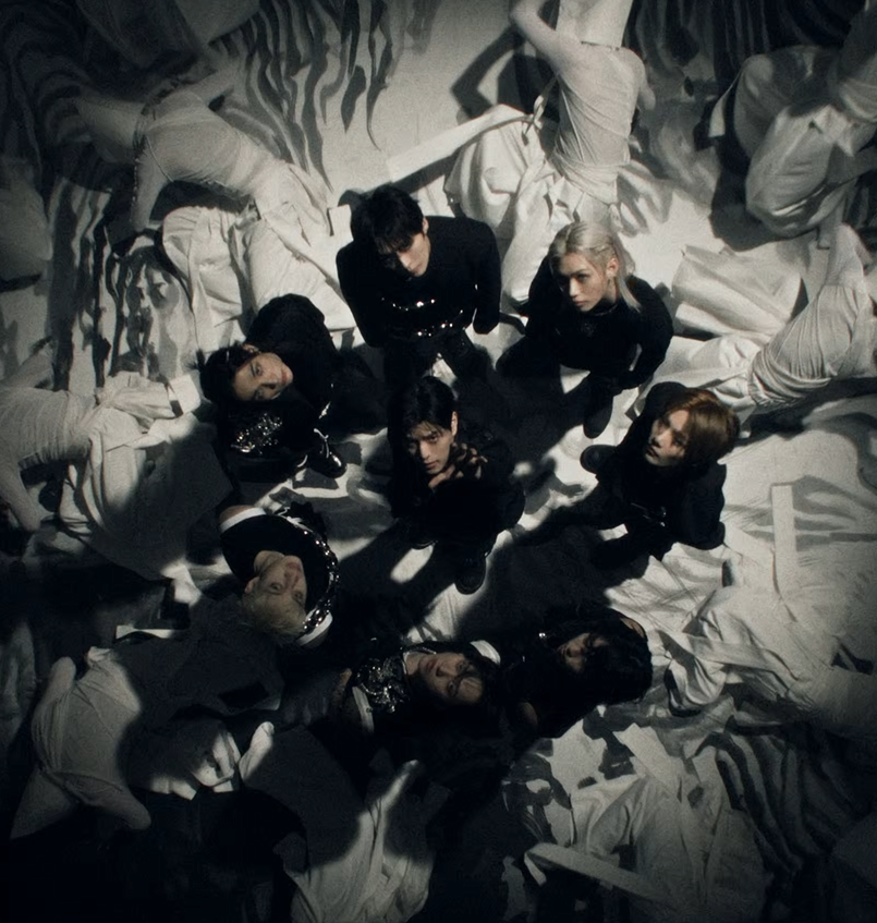 SKZCBGuide's tweet photo. STAY WAKE UP!!

WE HAVE A NEW SKZ SONG COMING AND STRAY KIDS "RUN IT" WORLD TOUR COMING SOON!!!

https://t.co/6XGIwIS6zz

#StrayKids #스트레이키즈 
#THIS_AND_THAT #RUN_IT 
#StrayKidsComeback https://t.co/fln9xmdnuc