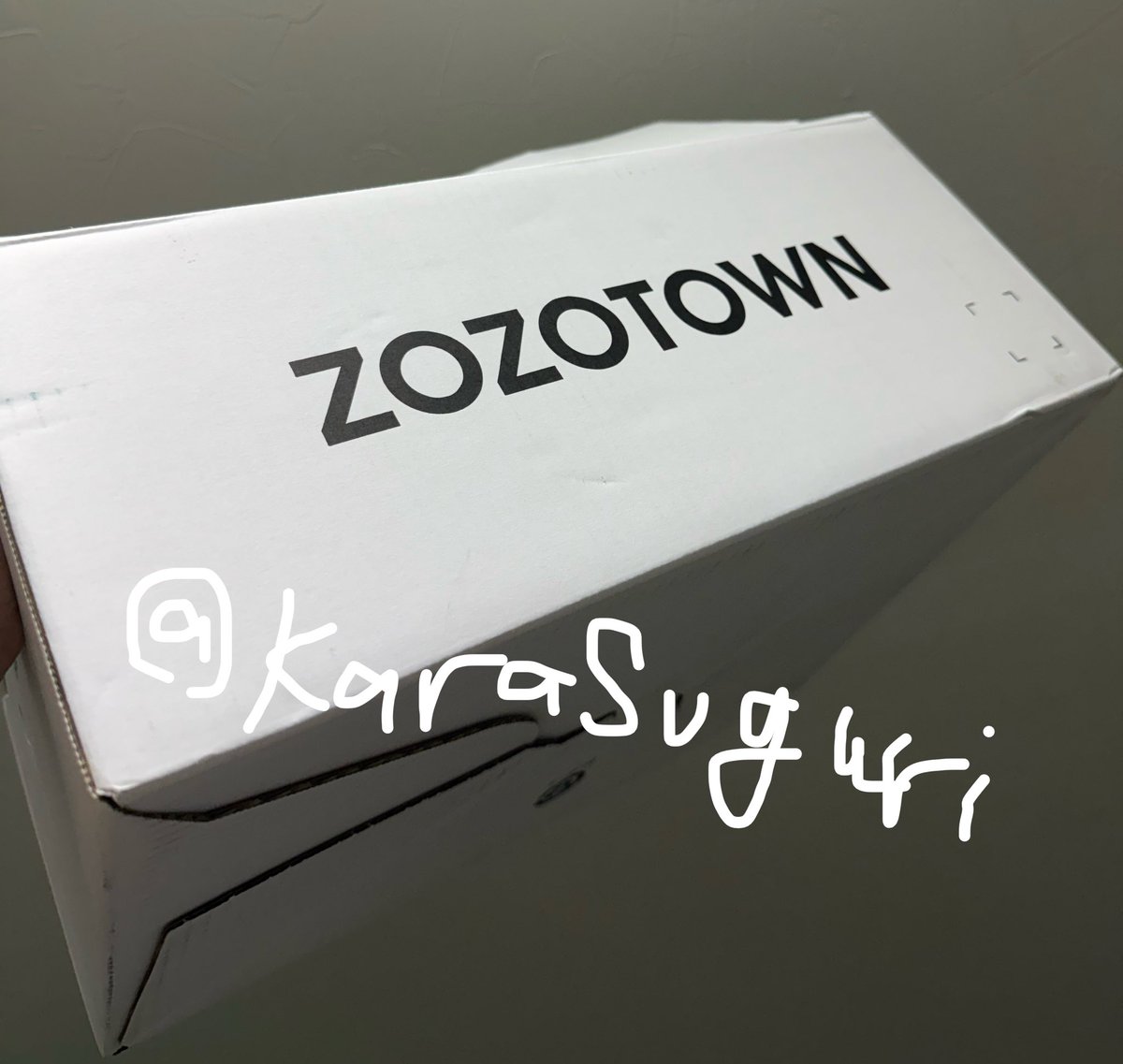 karasuguri's tweet photo. #ZOZOSALE箱CP 白い箱！😳 https://t.co/QY7F4xRUWn