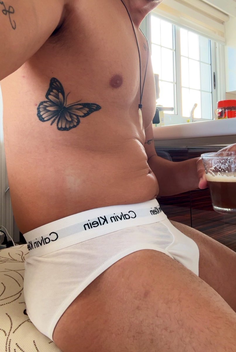 paparaziguy's tweet photo. Butterfly and Calvin 
#calvins #chillday #CoffeeLover #whiteunderwear #brief https://t.co/z1kcMzHmnh