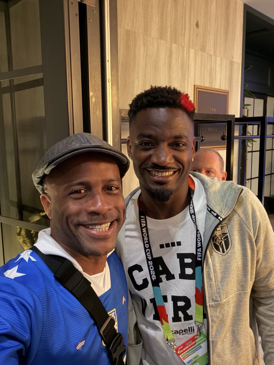 GilsonCarvalh13's tweet photo. Nu bai Cabo Verde‼️ 1% chance 99% fé‼️ Obrigado tubarão azul, muito Obrigado 💙
#caboverde Riba lá tudo hora 🙏🏽
#fifaworldcup2026 #FIFAFEVER2026 https://t.co/36pVmohuzD