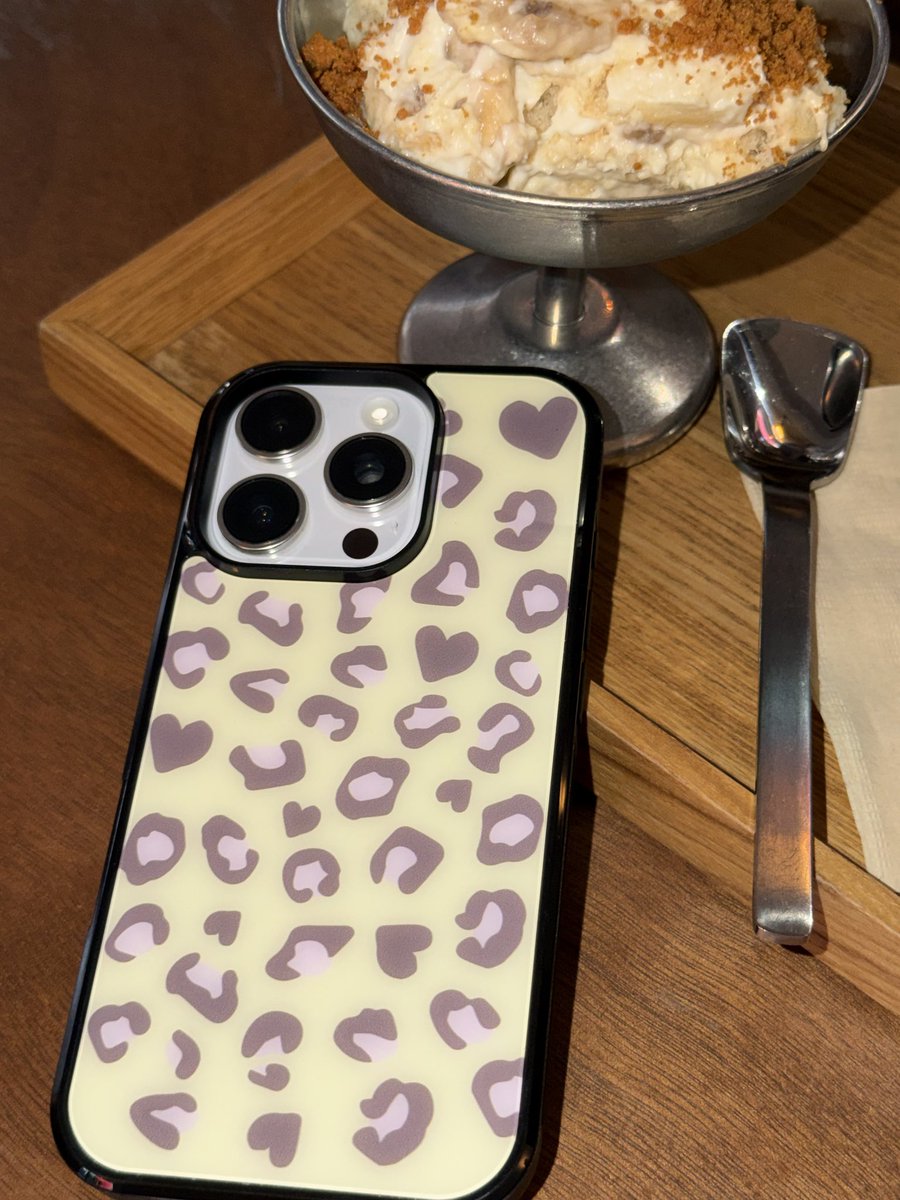 imnotbullet's tweet photo. new case 💛🩵 https://t.co/F4wwbMzWeK