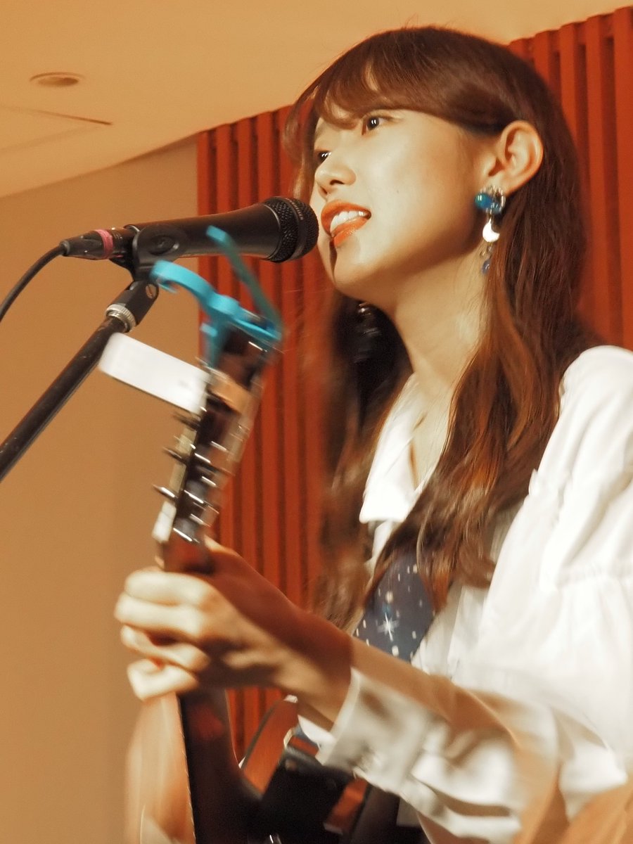 MToyama0823's tweet photo. 2026.06.20 昼の部  @御茶ノ水パルトネール
「ベロニカ」
sanohaさんのライブ

sanohaさんはトリ。いつもお茶パルではかっこいいライブを見せてくれます。
今回の目玉は久し振りの「ウィンク大作戦」。前回と違ってウィンク連発でドキドキしました。 https://t.co/l252JkOyc3