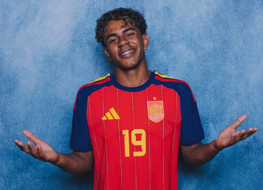 jaey_pee's tweet photo. Guess who’s starting for Spain today?

It’s Lamine Yamal “the wonderkid”.
The Barcelona star boy will make his debut today.
Happy Father’s Day. https://t.co/rel12mXQDw