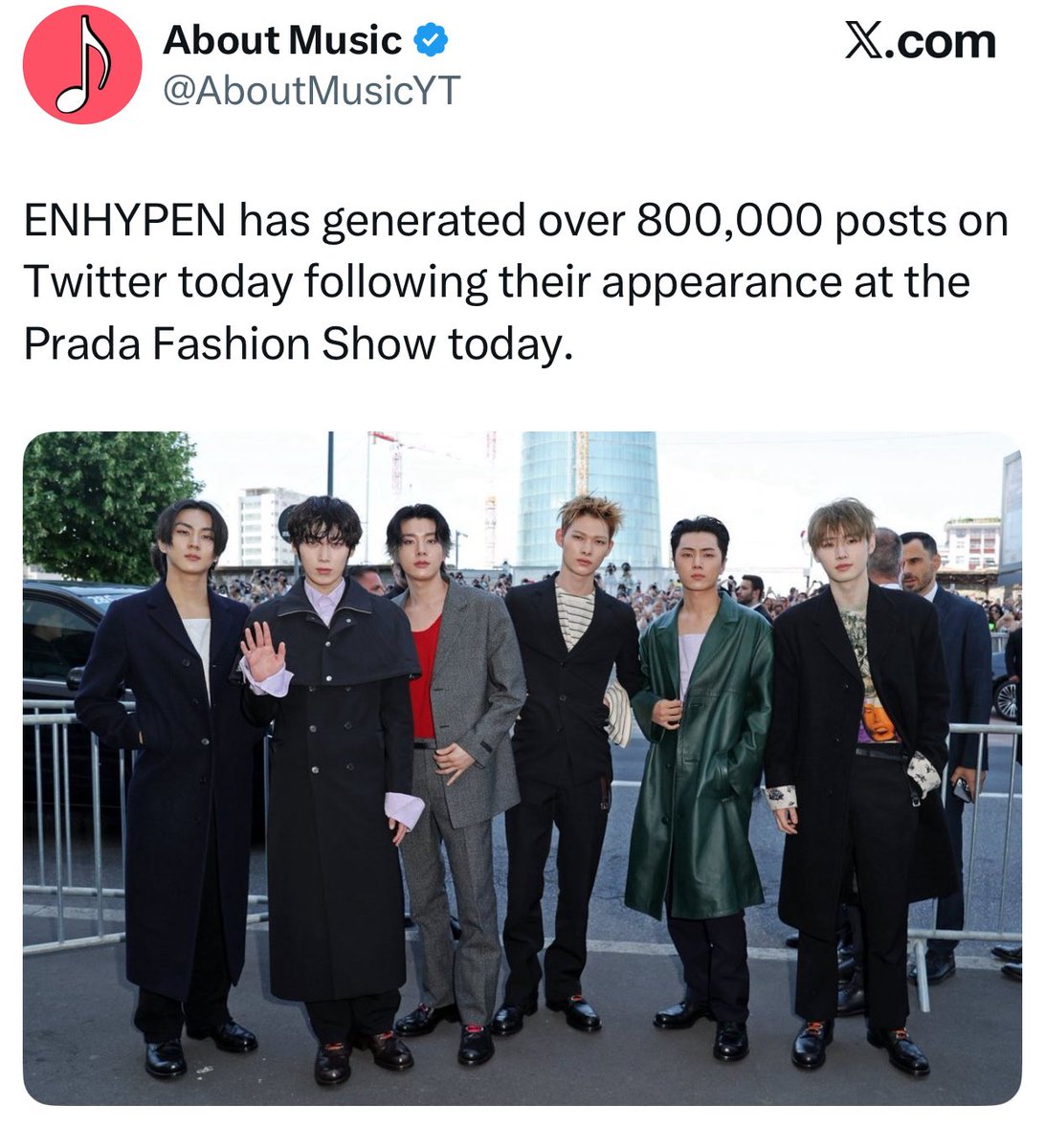 ENhalittlestar's tweet photo. i'm starting to get concerned... how is this contract supposed to end when enhypen keeps delivering the engagement, buzz and attention prada wants? 

THE VAMPIRES WEAR PRADA
#PRADAxENHYPEN #ENHYPENonPradaSS27 @ENHYPEN_members https://t.co/JU40wn6pyc