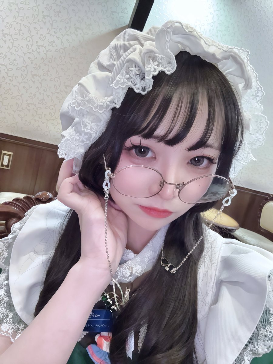 MIKU_maileaf's tweet photo. ✨👓 https://t.co/yPZowXFN6i