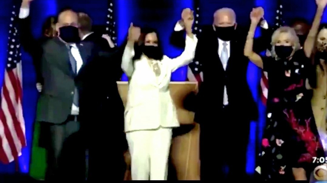 mpzhjf's tweet photo. It's the criminals who wear masks, right? https://t.co/AgPaCmvMWj