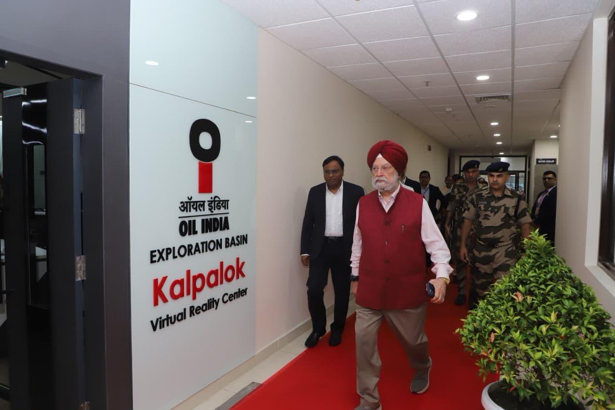 HardeepSPuri's tweet photo. Visited the state-of-the-art Kalpalok, the Virtual Reality Centre of @OilIndiaLimited in Duliajan, Assam today. The advanced centre, based on advanced AI and digital technologies, functions as a critical R&D and analytical hub.
By generating a 3D, computer-simulated environment that mimics reality, VR enables the immersive visualization and advanced analysis of complex subsurface data. Integrating geological, geophysical, and reservoir datasets into interactive 3D spaces allows OIL to comprehend intricate subsurface structures far more effectively than conventional 2D interpretation techniques.

Judicious and intensive use of such cutting edge AI solutions and advanced technologies will provide momentum to India’s efforts to increase the domestic production of hydrocarbons as we progress on our quest to achieve energy security under the visionary leadership of PM Sh @narendramodi Ji.

@PMOIndia @himantabiswa @PetroleumMin @PIB_India @MIB_India @CMD_OIL @mygovassam @CMOfficeAssam @Rameswar_Teli