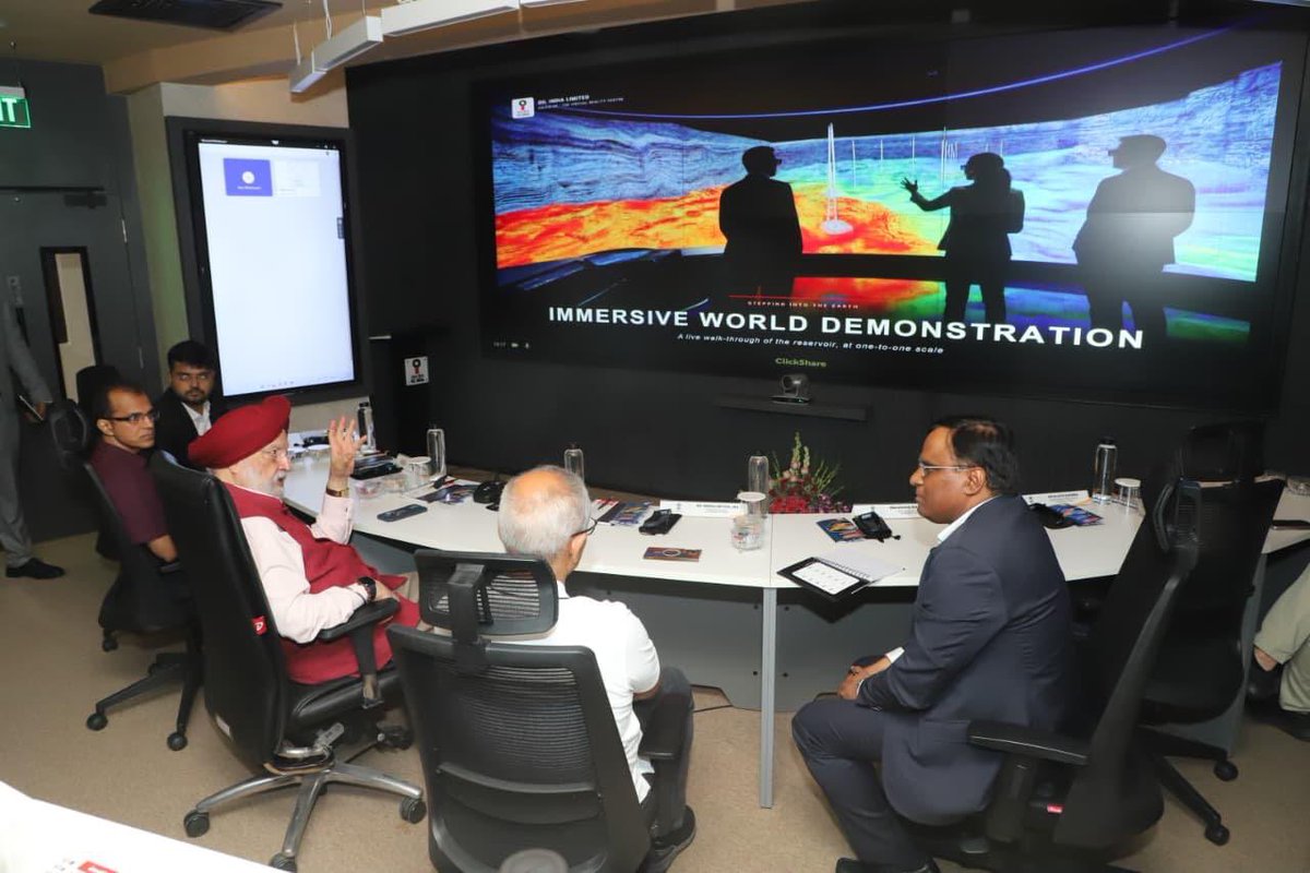HardeepSPuri's tweet photo. Visited the state-of-the-art Kalpalok, the Virtual Reality Centre of @OilIndiaLimited in Duliajan, Assam today. The advanced centre, based on advanced AI and digital technologies, functions as a critical R&D and analytical hub.
By generating a 3D, computer-simulated environment that mimics reality, VR enables the immersive visualization and advanced analysis of complex subsurface data. Integrating geological, geophysical, and reservoir datasets into interactive 3D spaces allows OIL to comprehend intricate subsurface structures far more effectively than conventional 2D interpretation techniques.

Judicious and intensive use of such cutting edge AI solutions and advanced technologies will provide momentum to India’s efforts to increase the domestic production of hydrocarbons as we progress on our quest to achieve energy security under the visionary leadership of PM Sh @narendramodi Ji.

@PMOIndia @himantabiswa @PetroleumMin @PIB_India @MIB_India @CMD_OIL @mygovassam @CMOfficeAssam @Rameswar_Teli