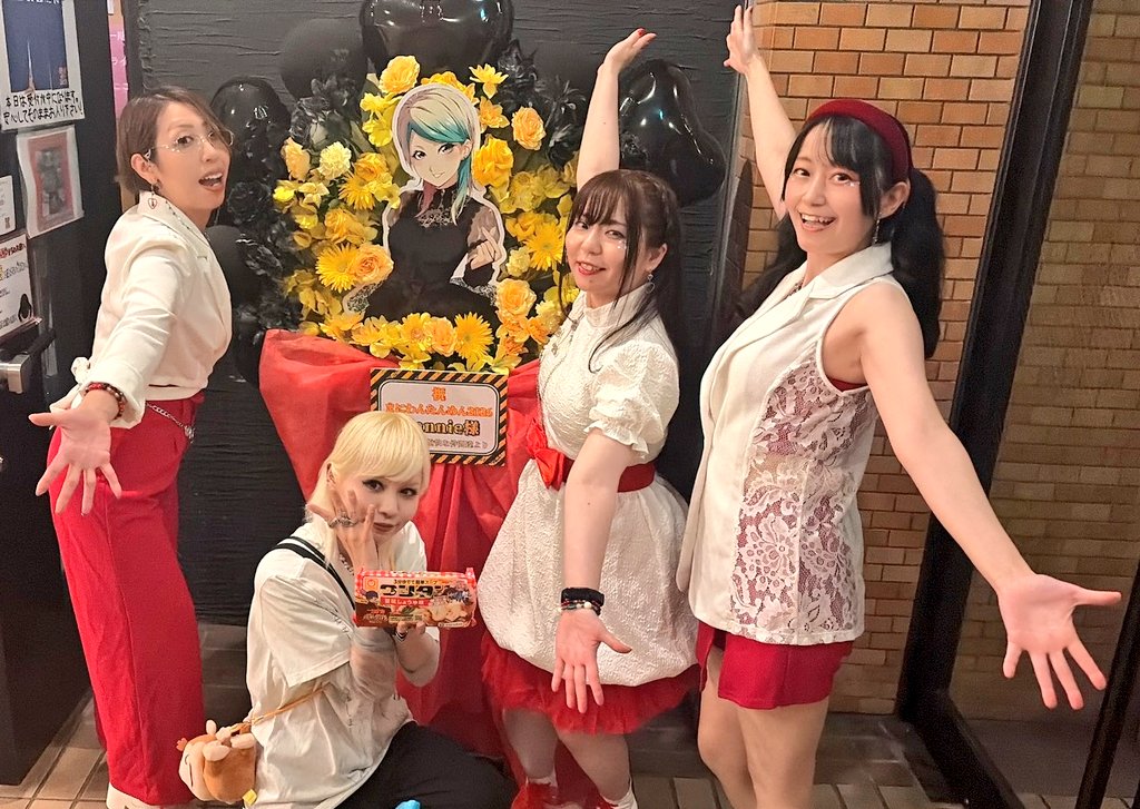 hoshikuzugumi's tweet photo. まにわんたんめん-DAY2ユニット祭り！
ご来場&amp;ご視聴ありがとうございました！😆✨
Mannieさんのお祝いをしました！
これからも仲良くしてね🫶💕
星屑組とのコラボ待ってるからね！← https://t.co/NDRk8DIb5m