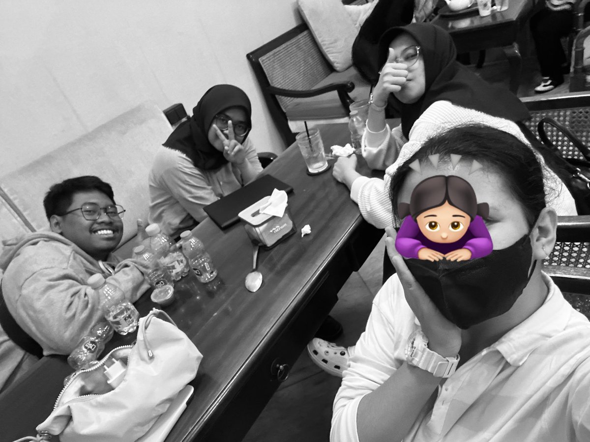 KimberlyNavxc's tweet photo. Buat kakak-kakak dan adek-adek yang masih jomblo ini namanya jeketian bareng kakak yang masih cari pendamping hidupnya ya🤗😍🙇🏻‍♀️🙆🏻‍♀️ https://t.co/5hWvPdDvHC
