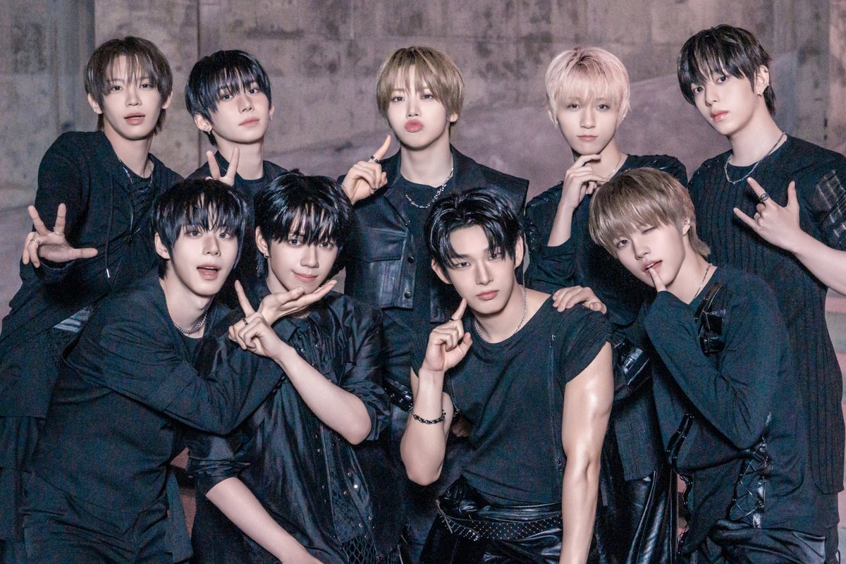 soompi's tweet photo. #AHOF Drops 1st Teaser For "RUN TO YOU" Comeback
https://t.co/BuUYSL8oel https://t.co/1YQIfG4dZd