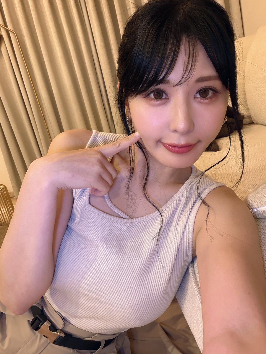 kyanesama's tweet photo. 明日はやっとまつ毛パーマいけるから嬉しい💗TREまで可愛いまつ毛をもたせたくて我慢してたから🥹わたしのまつ毛はすぐ伸びるけどすぐ生え変わるから🤦🏻‍♀️右目はほとんどパーマがかかったまつ毛ちゃんがいなくなってしまったから目の左右差がすごい🥹 https://t.co/zGjezx5muZ