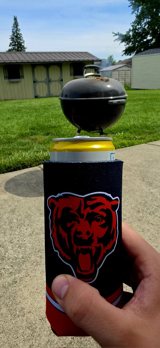 behm23's tweet photo. @ChicagoBears Cheers to all you dads out there!!! https://t.co/Yqi7JCHqU5
