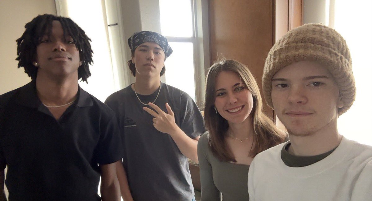AllAspenn's tweet photo. IM SO EXCITED FOR VIDCON 🥹🥹 https://t.co/A8RB1bST9n