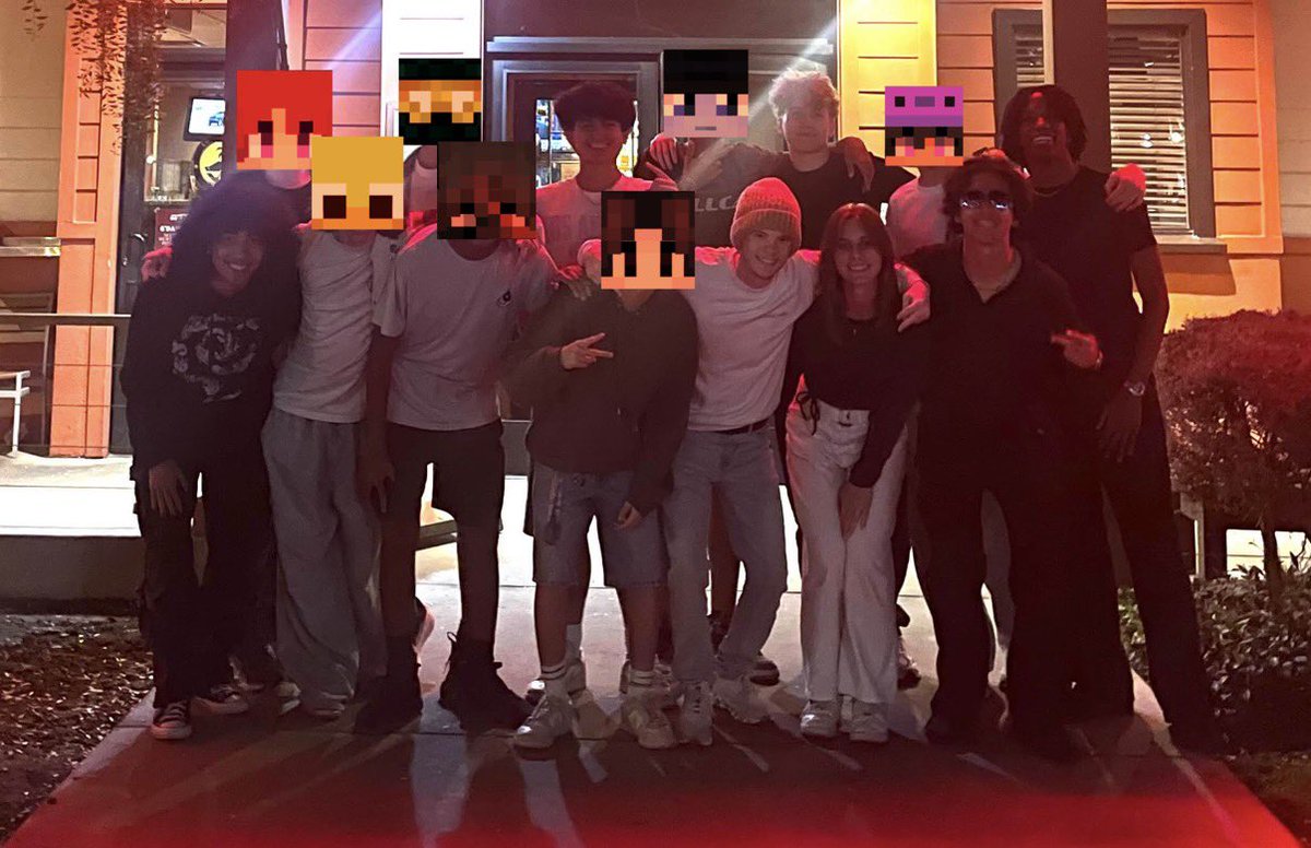 AllAspenn's tweet photo. IM SO EXCITED FOR VIDCON 🥹🥹 https://t.co/A8RB1bST9n