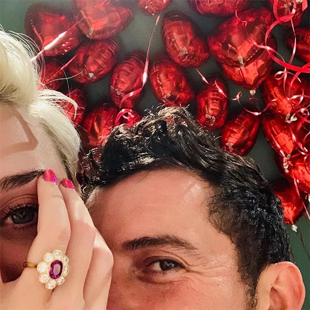 poptime's tweet photo. Katy Perry supostamente debocha de seu ex-noivado, que durou seis anos, no Rock In Rio Lisboa:

"Você nem consegue me comprar um anel de diamante [durante Part Of Me]. Eu nunca quis mesmo [durante The One That Got Away]" https://t.co/pMPyfajMS9