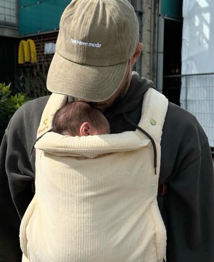 mcbutchtron3000's tweet photo. happy fathers day to him too https://t.co/AtMgxRd3vq