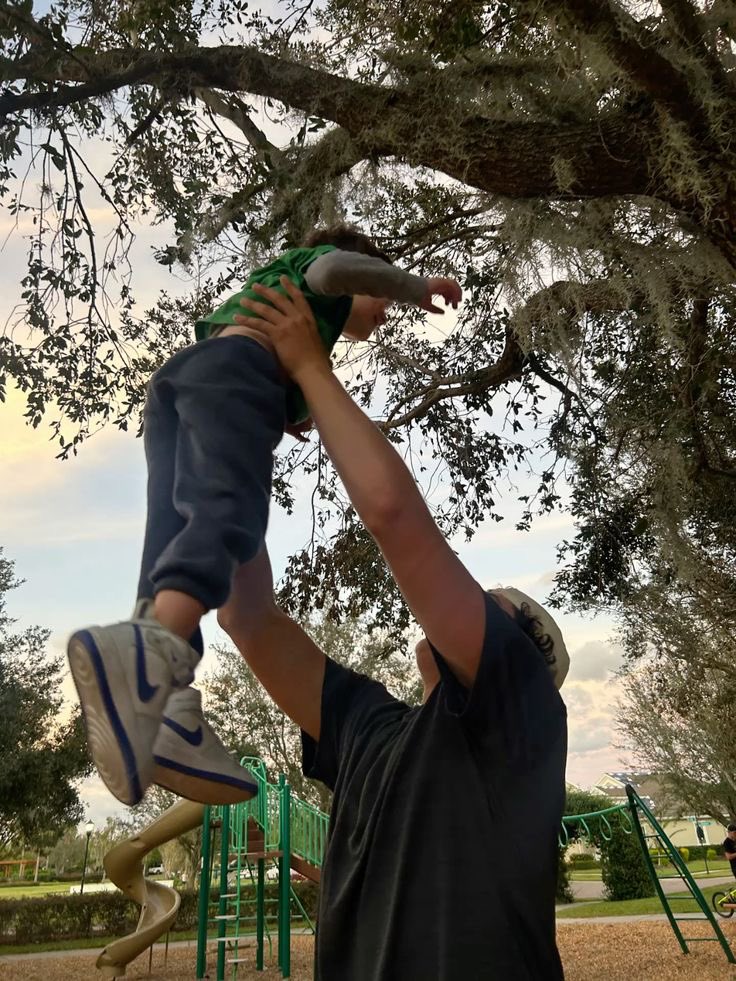 mcbutchtron3000's tweet photo. happy fathers day to him too https://t.co/AtMgxRd3vq