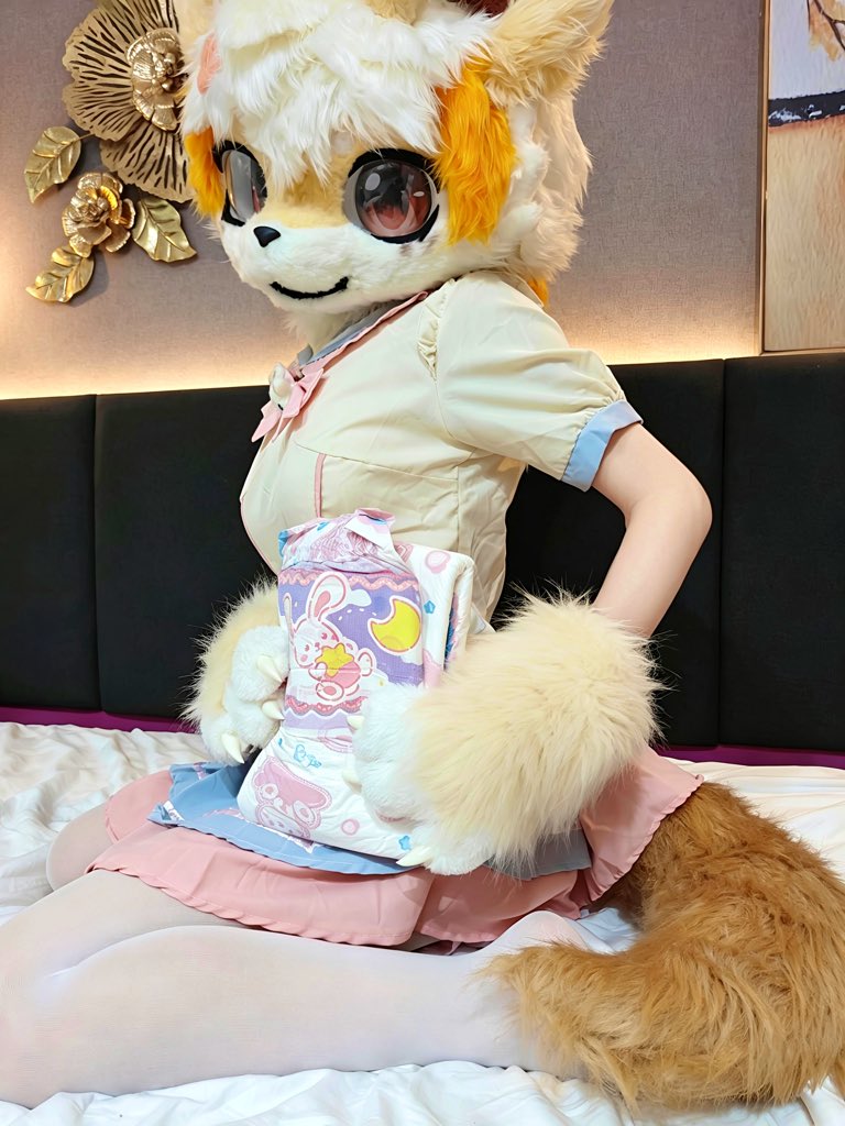 LiChuan53731's tweet photo. 嗨～想要一起穿纸尿裤吗❤️～
#abdl #furry #diaperfur #FursuitsEveryday #diaper https://t.co/VN9HPYuCnI