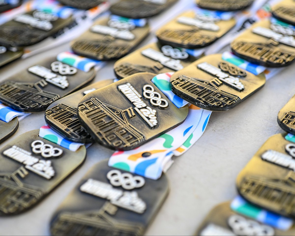 TeamESA_'s tweet photo. ¡VIVIENDO AL MÁXIMO LA OLYMPIC RUN!🤩
#TeamESA🇸🇻 https://t.co/VfUu27C2p2