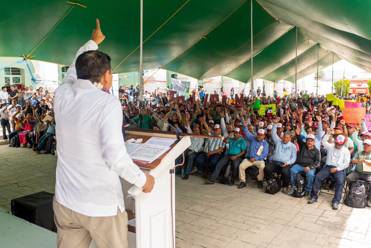 salomonj's tweet photo. La comunidad de Asunción #Nochixtlán se suma a las Asambleas en Defensa de la Soberanía Nacional. 🙌🏽

México es una nación libre y soberana, y por eso nuestras paisanas y paisanos respaldan esta jornada en defensa del derecho de nuestro pueblo a decidir su propio rumbo, con independencia y dignidad.

Gracias, hermanas y hermanos, por su recibimiento y por su amor a nuestra patria. 🇲🇽