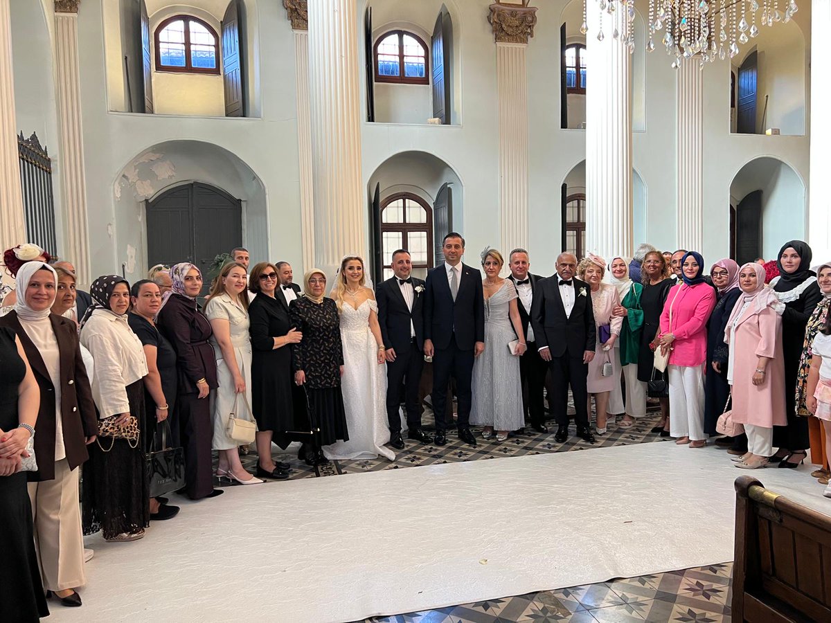 AKPartiSisli's tweet photo. İlçe Başkanımız Sayın Serkan Polat, Kadın Kolları İlçe Başkan Yardımcımız Arpine Çizmeciyan Hanımefendi’nin değerli kızı Selin ile Artun’un nikâh merasimine katılarak mutluluklarına ortak oldu.

Bu anlamlı günde ailemizin sevincini paylaşmaktan memnuniyet duyduk. Genç çiftimize sağlık, huzur ve mutluluk dolu bir ömür temenni ediyoruz.🤍💐

@abdullahozdemir 
@srkplt 
@meozkaya 
@mmurselkaya 
@akpartiistanbul
